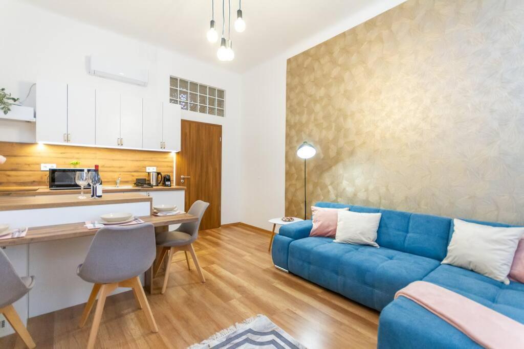 Luxe Haven On Lonyay By Newave Apartments Budapest Esterno foto