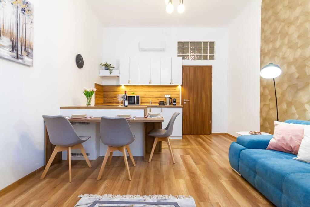 Luxe Haven On Lonyay By Newave Apartments Budapest Esterno foto